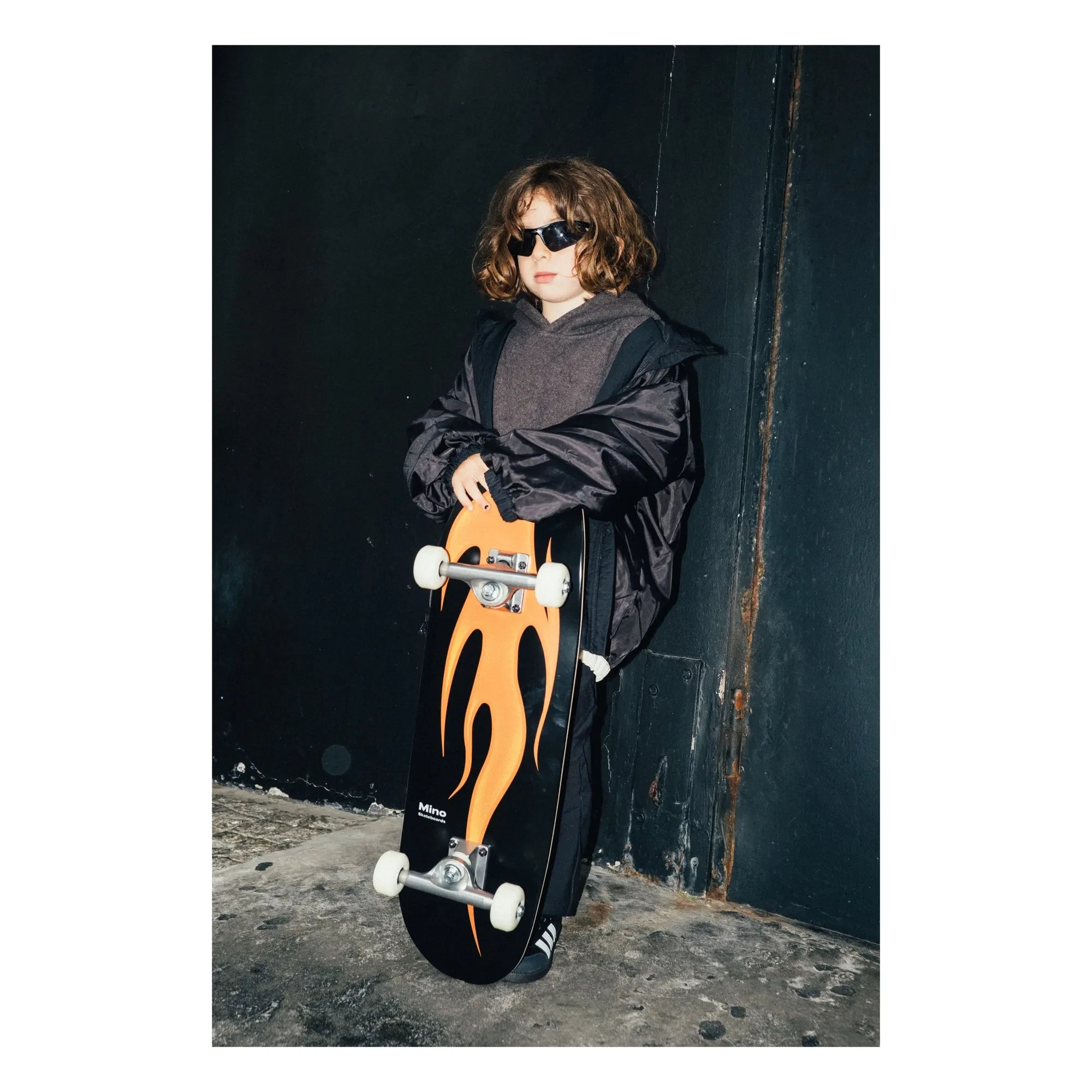 Mino Skateboards - Sunny Flame Skateboard | Schwarz