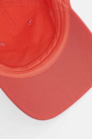 Helly Hansen şapka siperlikli