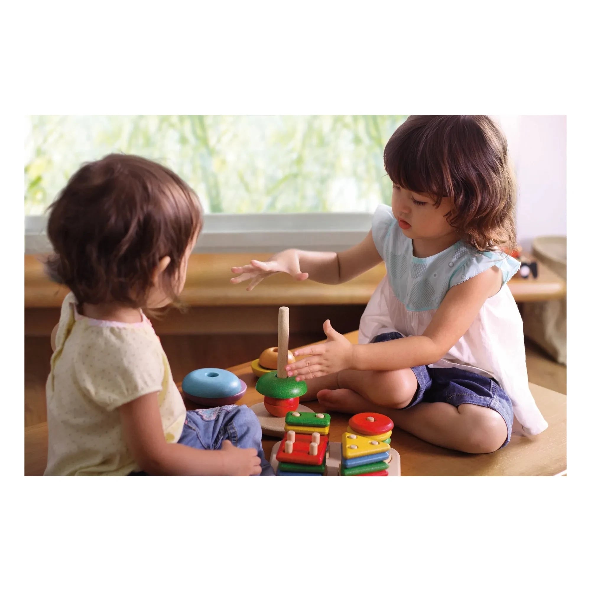 Plan Toys - Geometrisches Stapelspiel