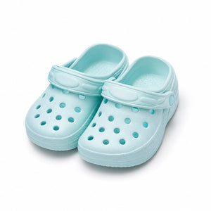 Weiter – mintgrüne Strandsandalen für Kinder