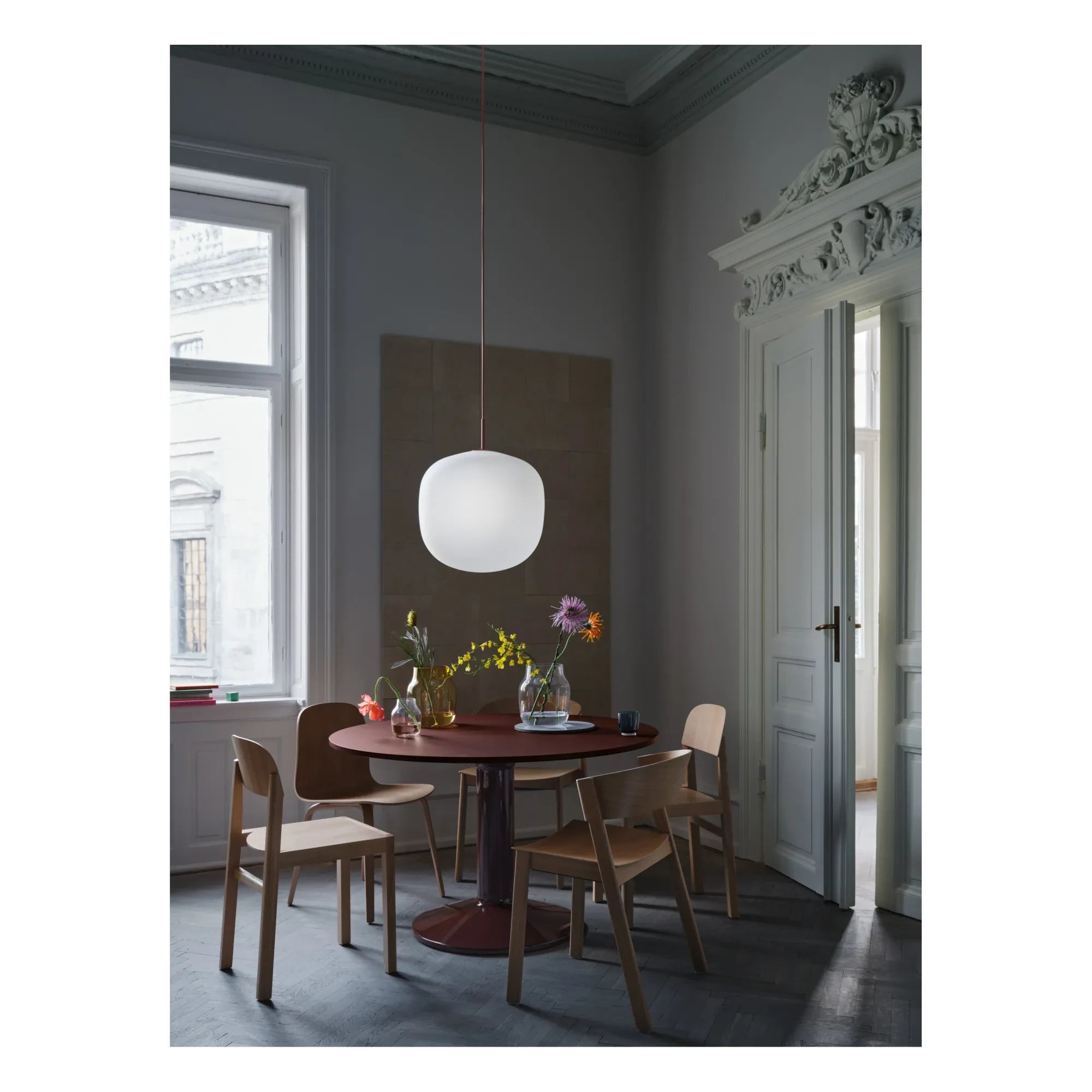 Muuto - Midst Runder Tisch | Bordeaux