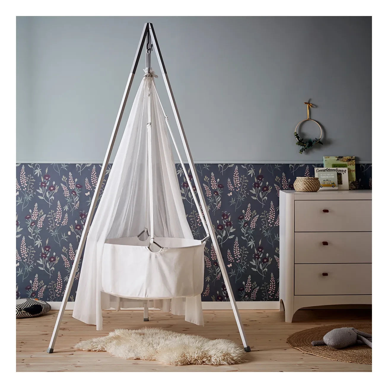Leander - Babybett mit Gestell, 83 x 50 cm | Weiß