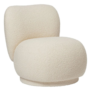 Ferm Living - Rico Piccolo geschwungener Stoffsessel | Creme