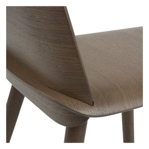 Muuto - Nerd Chair | Dunkles Holz