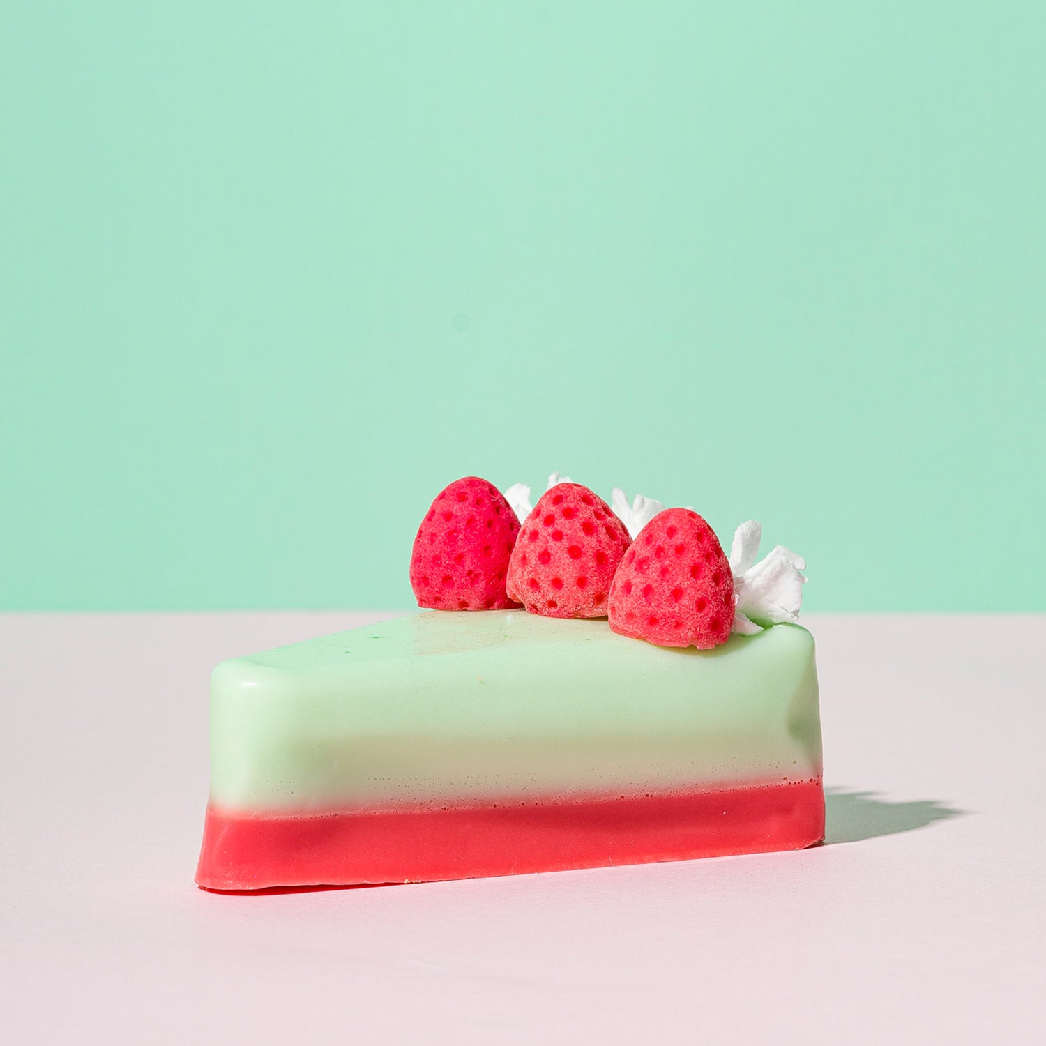 Baveal – Cake Art Feuchtigkeitsspendende Hand- und Körperseife mit Erdbeer-Torten-Design