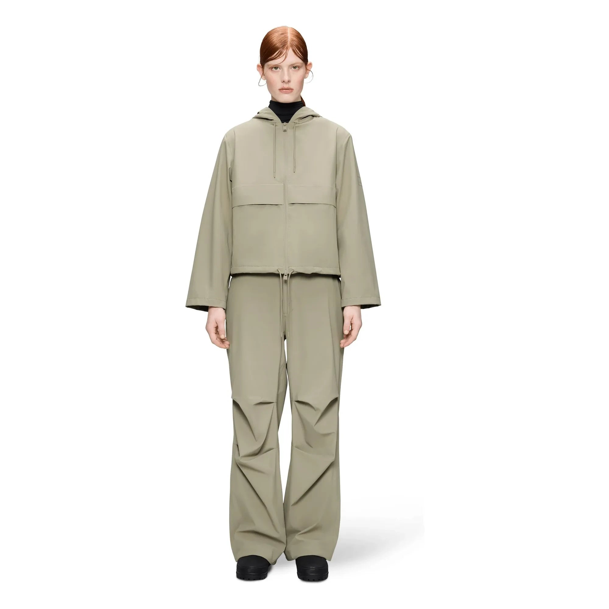 Rains – Suva Hardshell Short Drawstring Jacket W3 | Beige