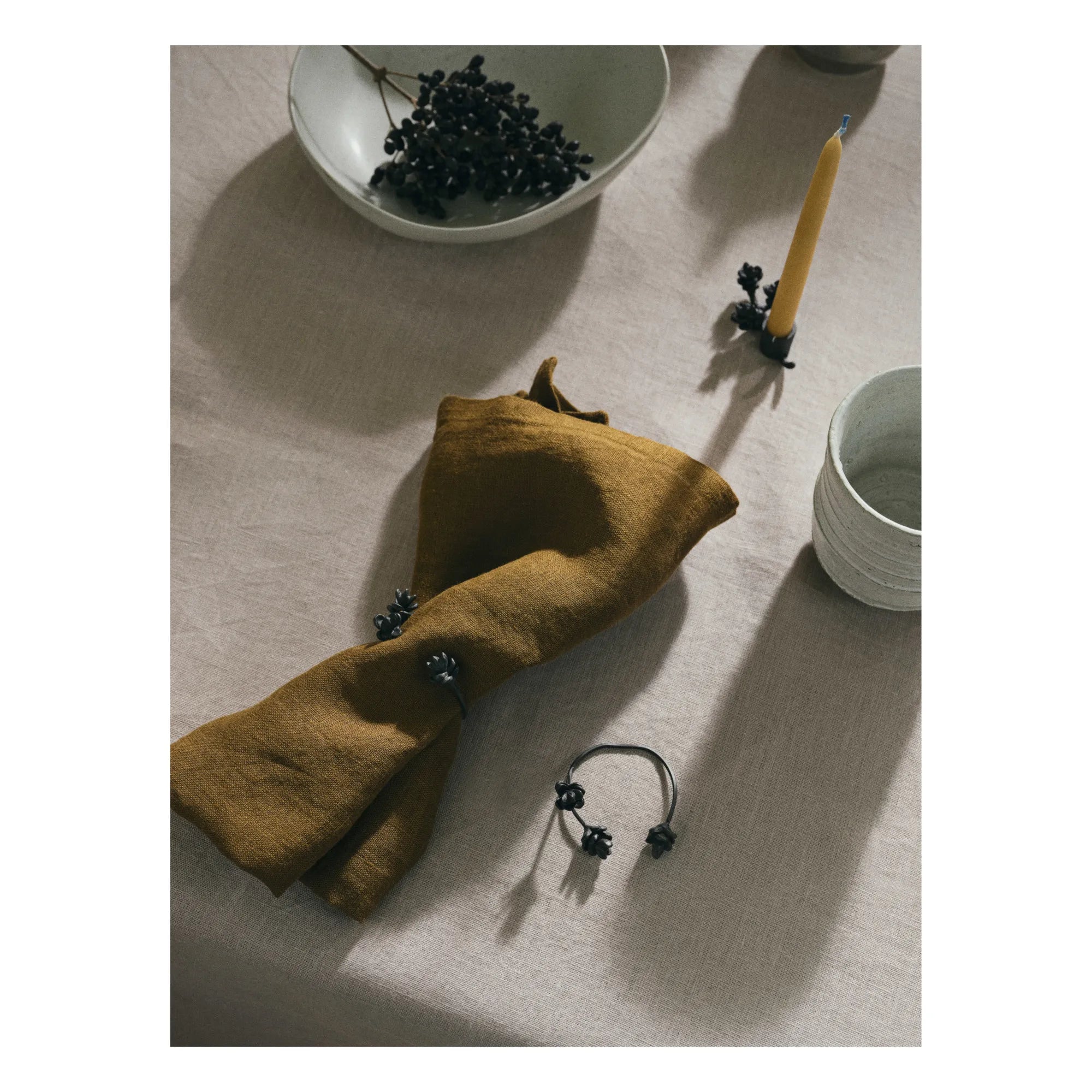 Ferm Living - Serviettenring aus Messing - 4er-Set | Schwarz