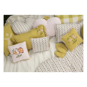 Editions Aimable - Clovis Çiçekli Yastık | Antep fıstığı yeşili