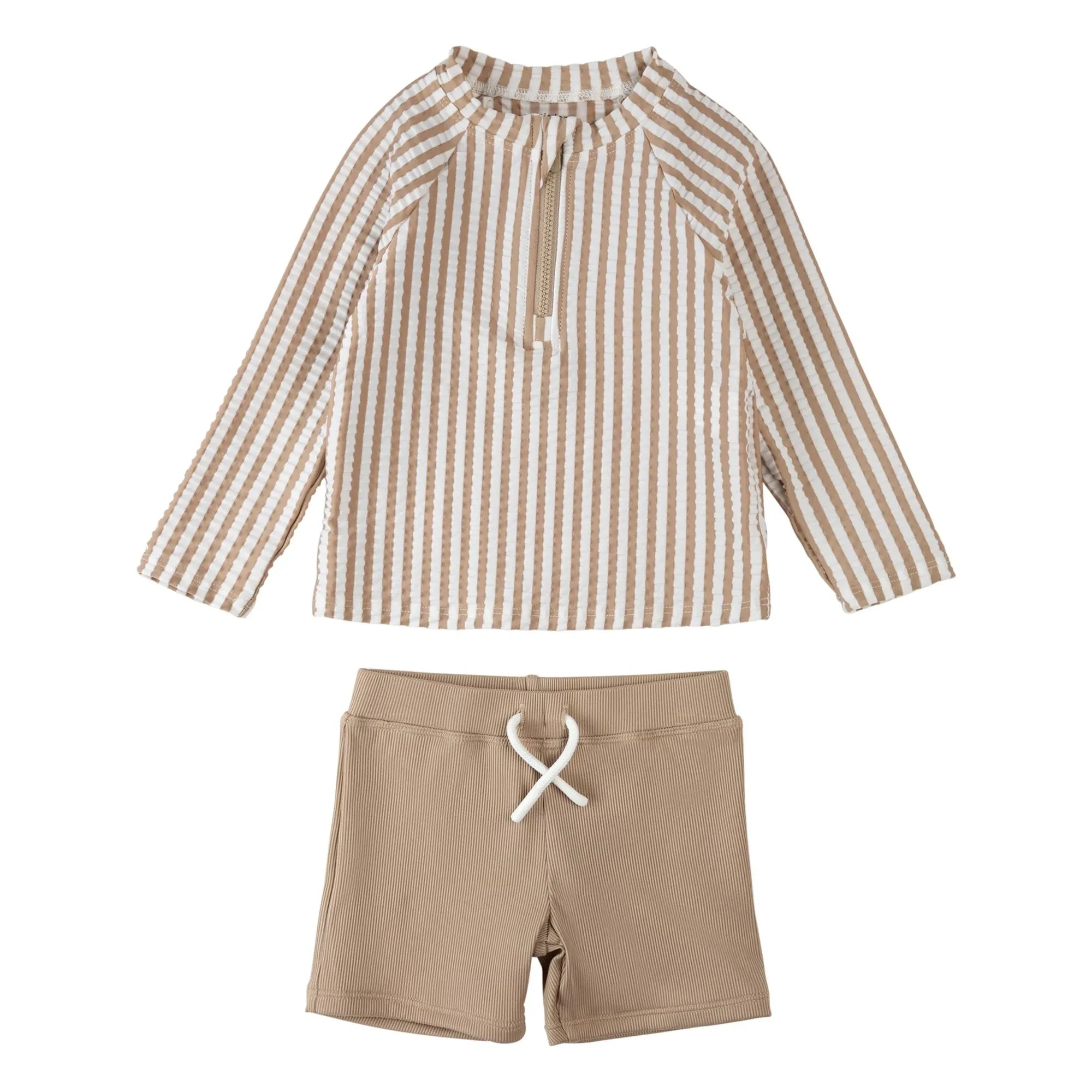Petit Lem - Seersucker Gestreiftes UV-Schutz T-Shirt und Shorts Set aus recycelten Fasern | Beige