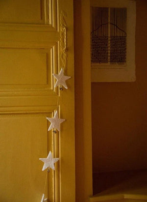 Muskhane - „Shooting Stars“ Filz-Dekokette | Ecru