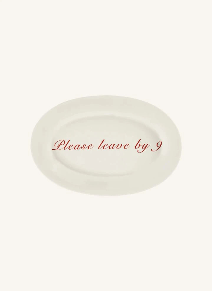 Anna + Nina - Servierplatte Please leave by 9 | Rot