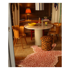 Doing Goods - Maya Löwe Bestickter Pouf | Camel