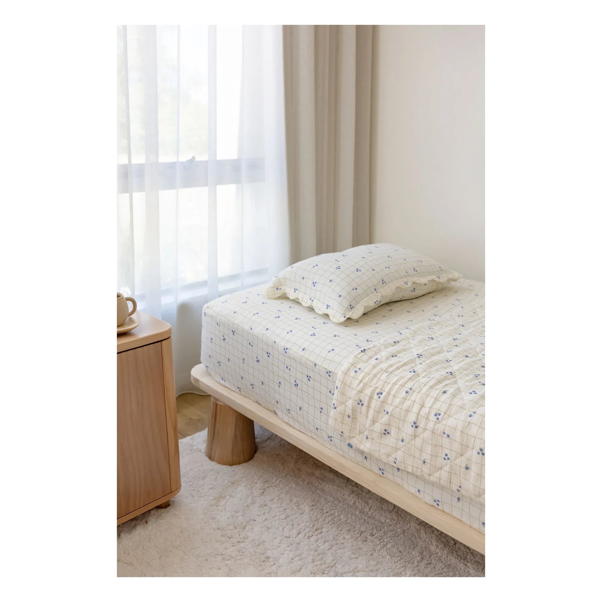 Soft Spot - Spannbettlaken aus Bio-Baumwolle Blueberries