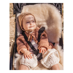 BINIBAMBA - Lammfell für Kinderwagen & Tragetasche - 68x44 cm | Milch