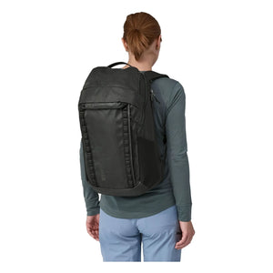 Patagonia - Black Hole Pack 32L Geri Dönüştürülmüş Elyaf Sırt Çantası | Siyah