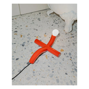 Valerie Objects - La Due Tischleuchte | Rot