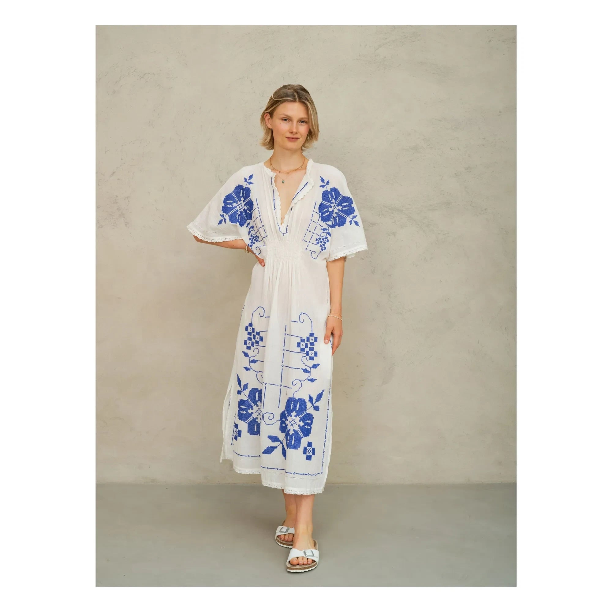 M.A.B.E. - Laney Besticktes Kleid | Blau