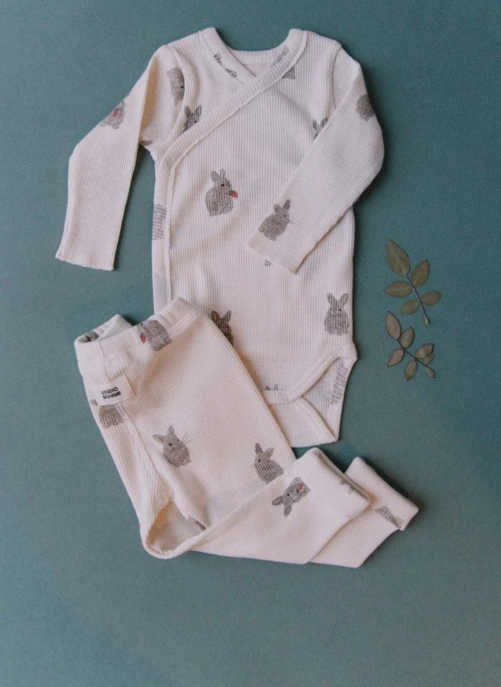 Studio Bohème - Bio-Baumwoll-Pullover mit Hase-Muster | Ecru