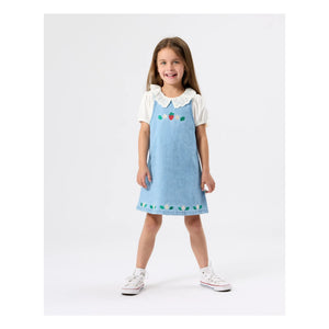 Goldie + Ace - Erdbeer-Jeans-Latzkleid | Blau