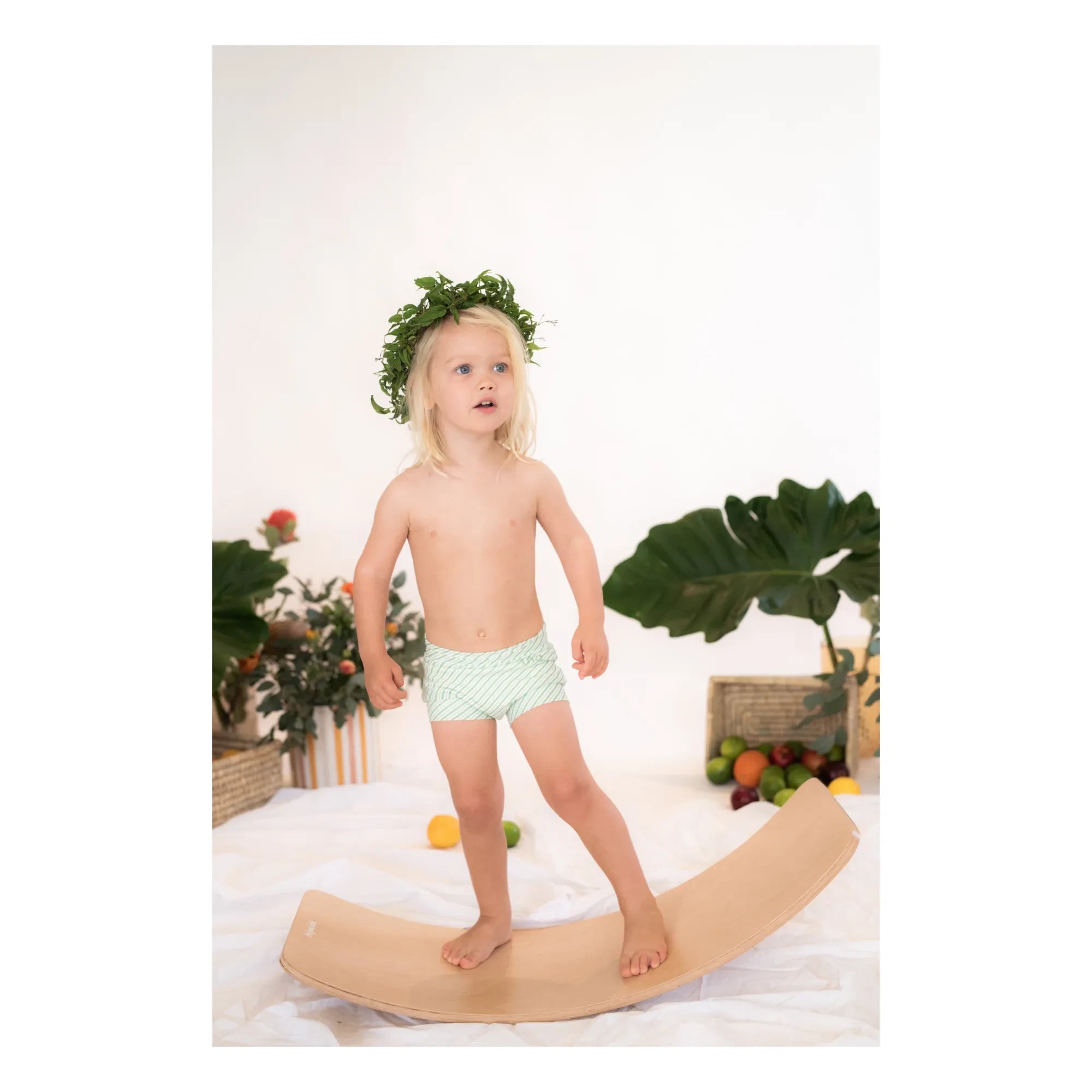 Ina Swim – Lumi gestreifte Badeshorts | Grün