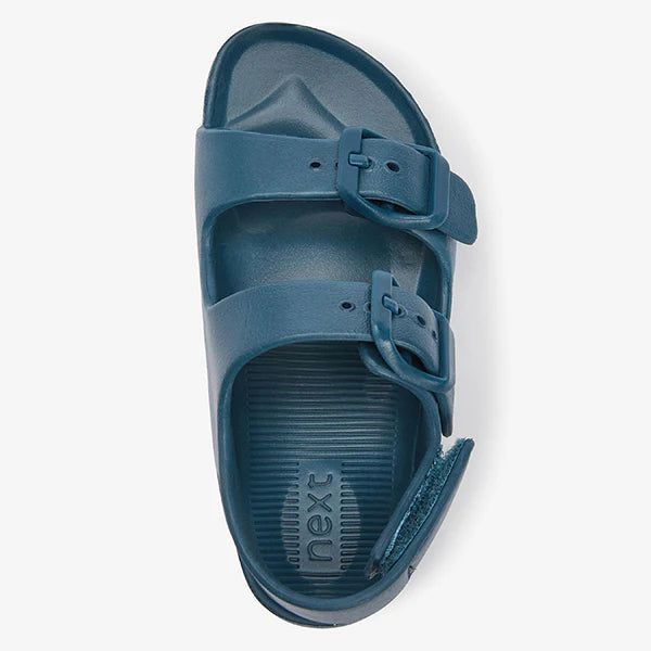 Als nächstes kommen EVA-Sandalen für Jungen in Marineblau