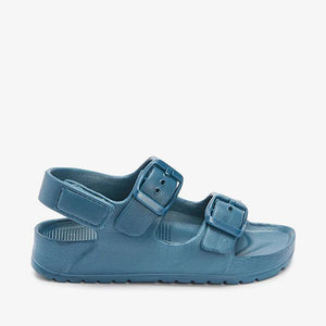 Als nächstes kommen EVA-Sandalen für Jungen in Marineblau