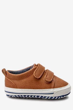 Als nächstes – Coole Babyschuhe mit zwei Streifen – 18–24 Monate