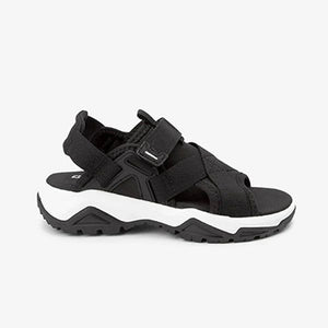 Als nächstes: Schwarze Trekker-Sandalen für Jungen