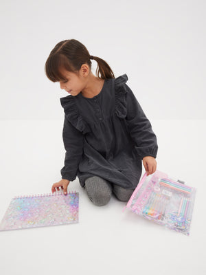 Smiggle – Happy Tales 22-teiliges Riesen-Schreibwarenset