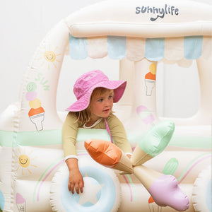Sunnylife - Aufblasbares Eiswagen-Spielset für Strand und Garten