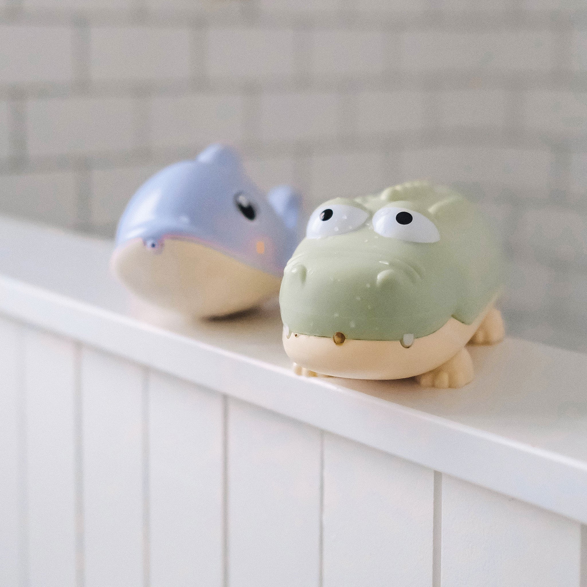 Sunnylife - Crocodile Çocuk Su Fıştırma Oyuncağı