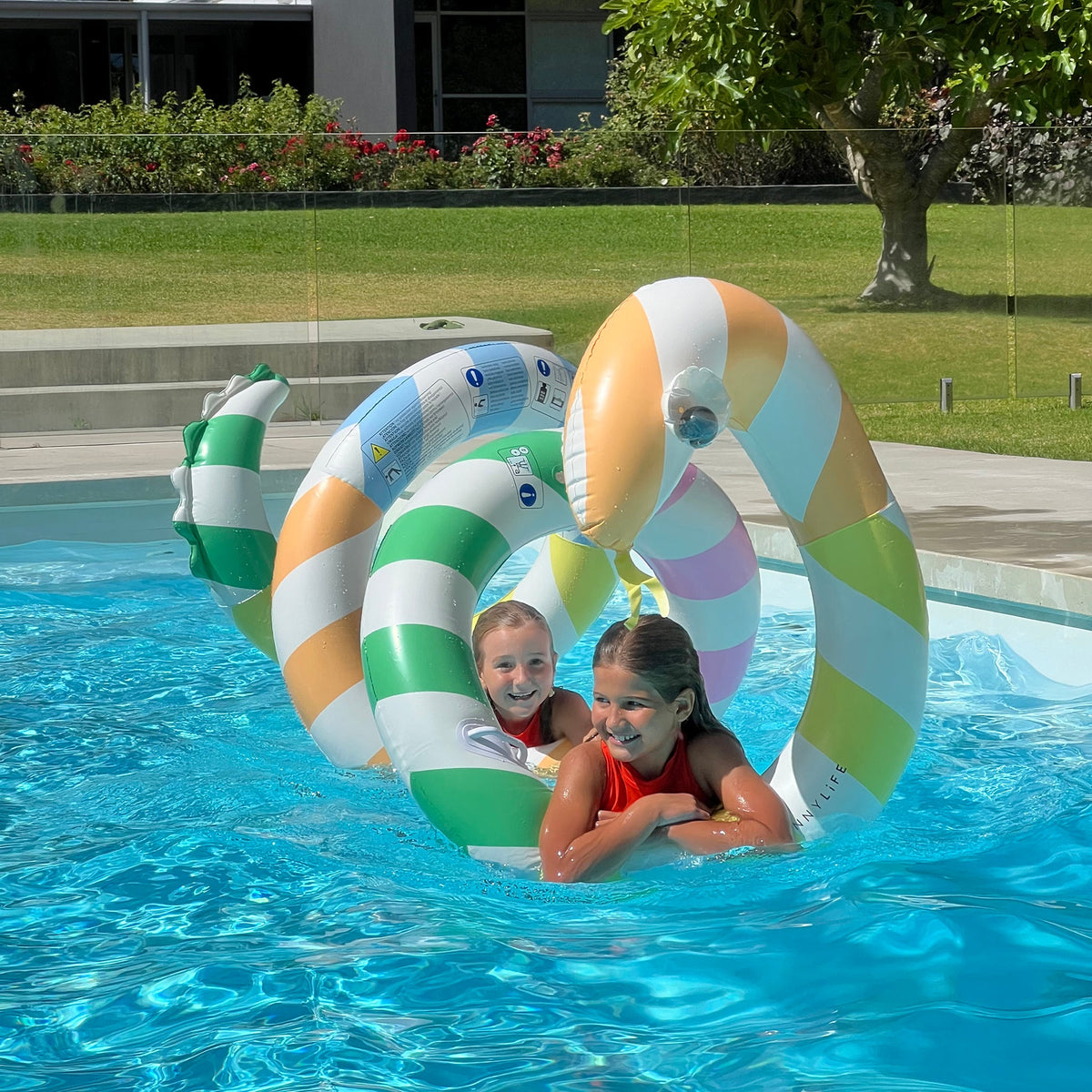 Sunnylife – Aufblasbare Riesenschlange für Poolspaß und Liege
