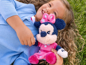 Tonies - Disney Minnie Mouse: Beni Kucakla Peluş Oyuncağı ve İngilizce Sesli Figürü