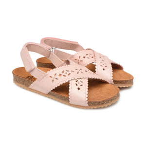 Pèpè - Two Con Me - Sandalen mit gekreuzten Riemen und Perforationen | Puderrosa