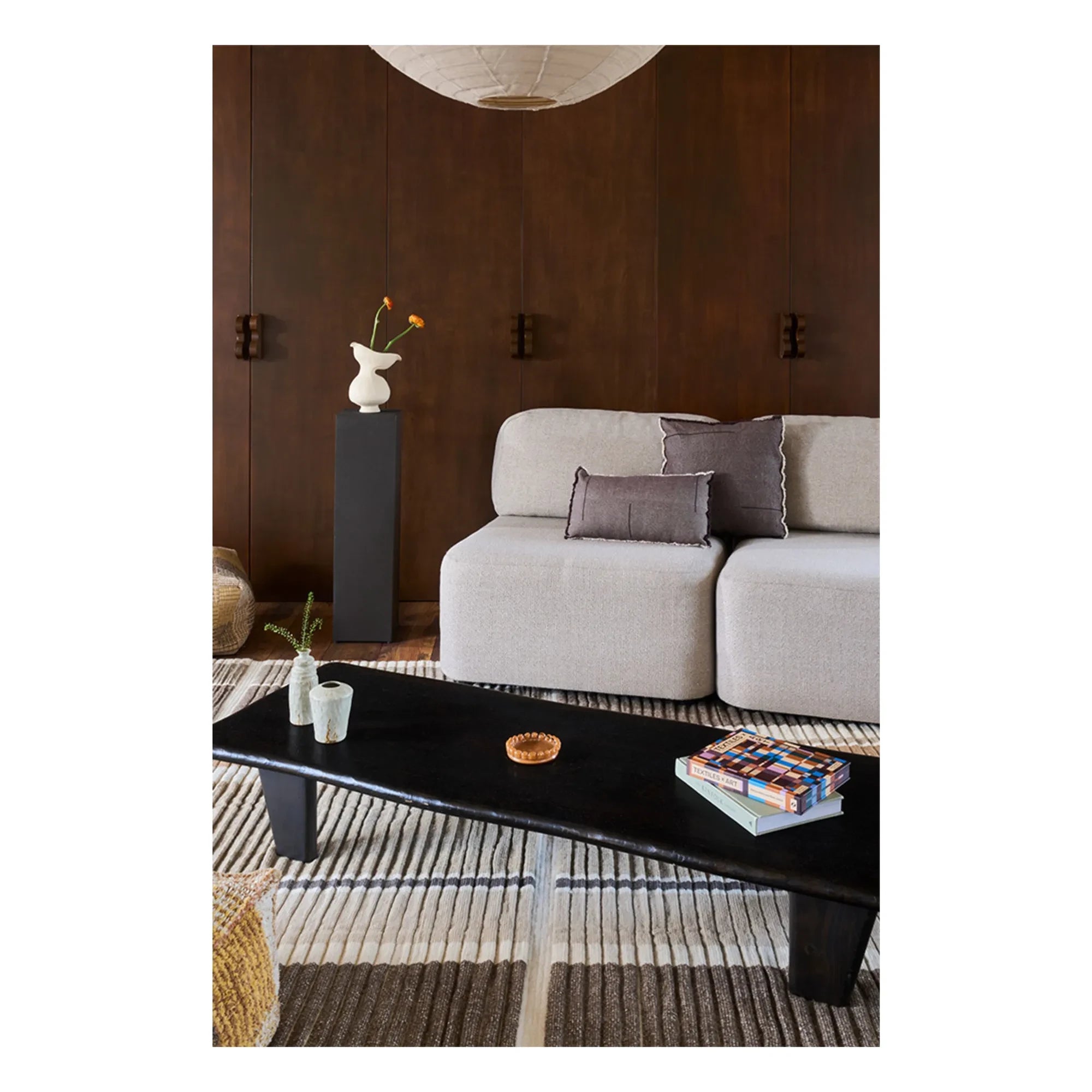 Lorena Canals - Kadife dokuda dikdörtgen yastık | Kahve