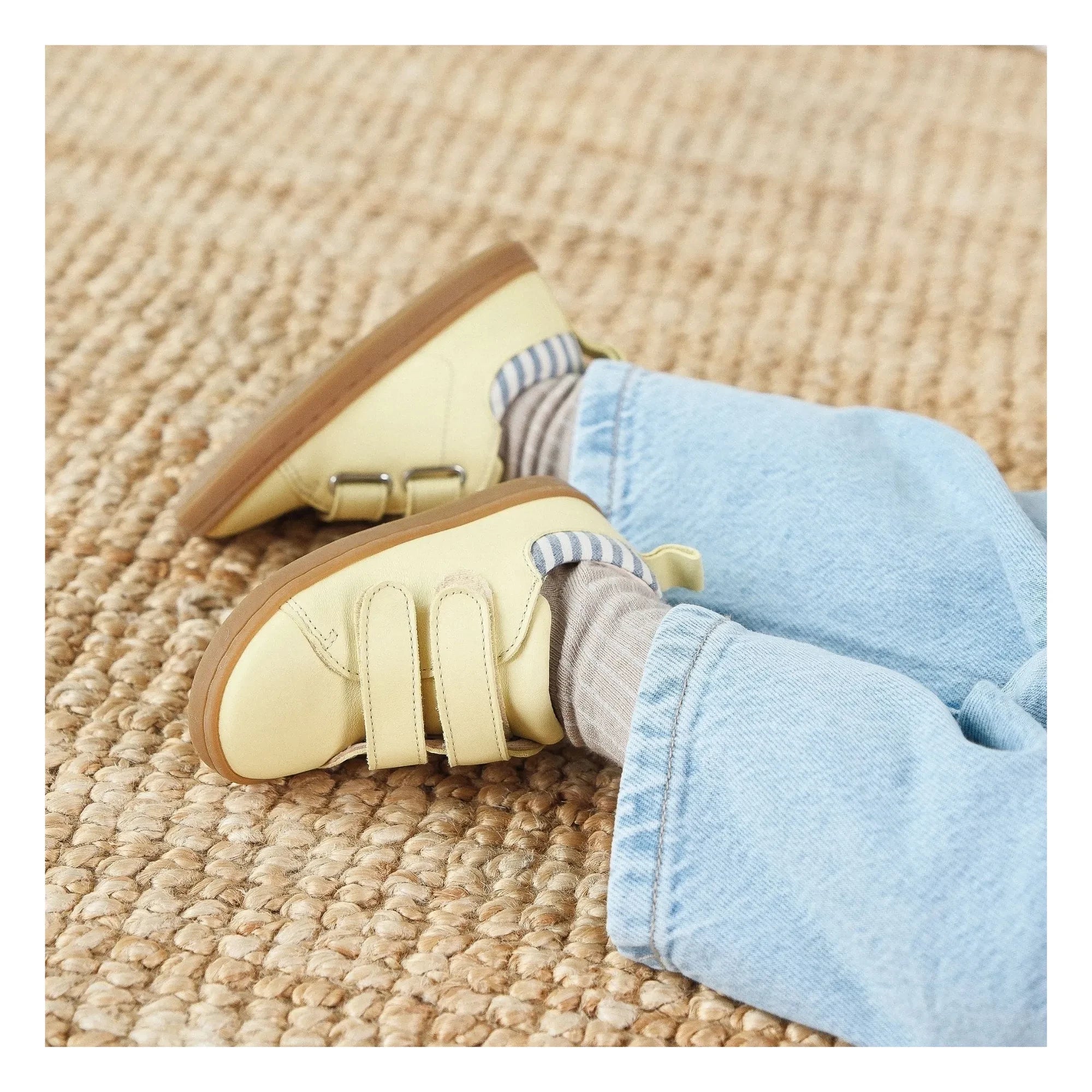 Lazare - Mahaut Gestreifte Vintage Sneaker | Blassgelb