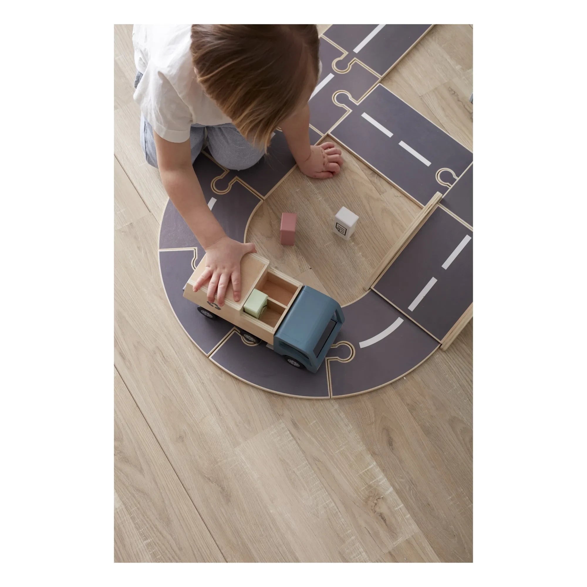 Kid's Concept - Müllwagen aus Holz Spielzeug