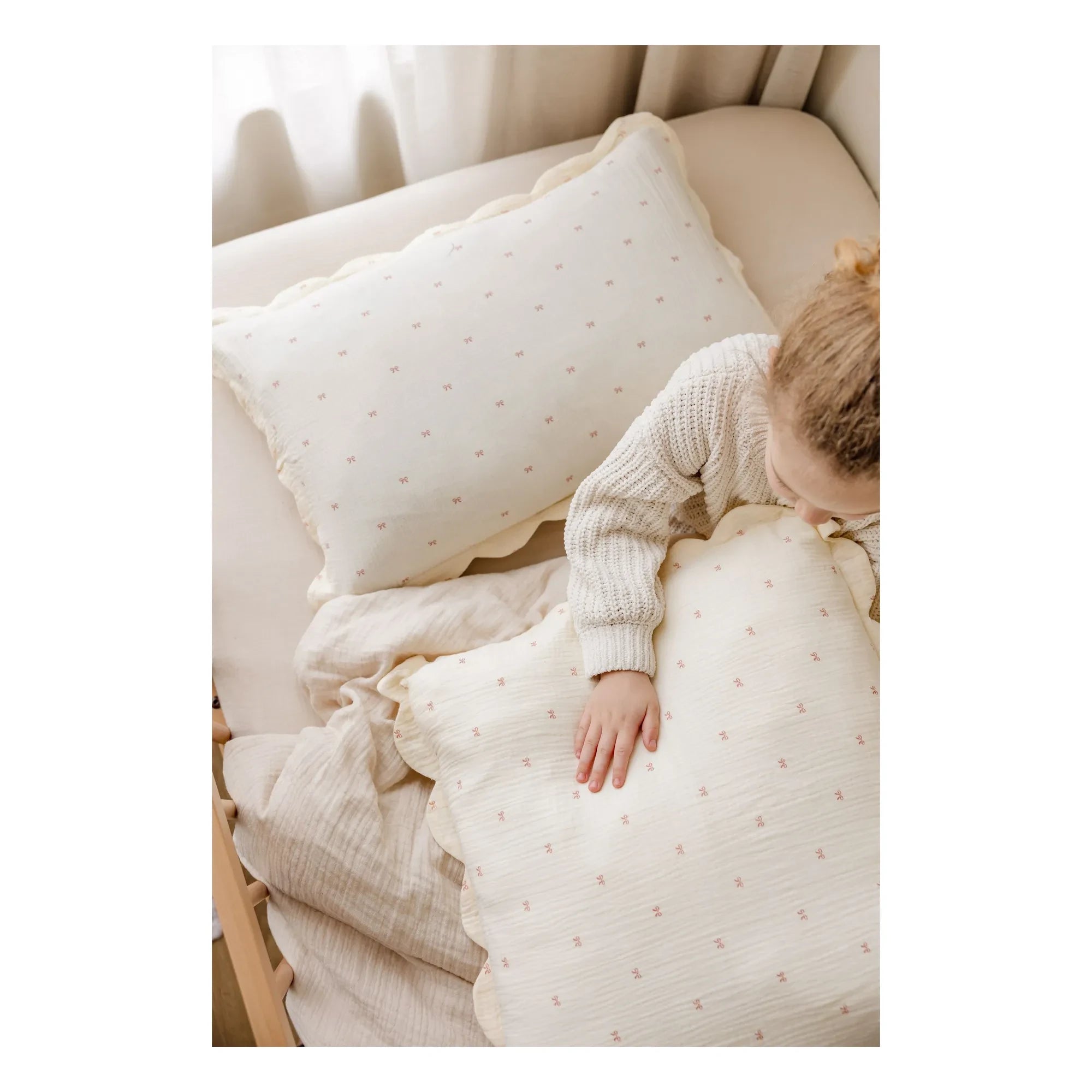 Soft Spot - Kissenbezüge aus Bio-Baumwolle mit Schleife – 2er-Set | Ecru