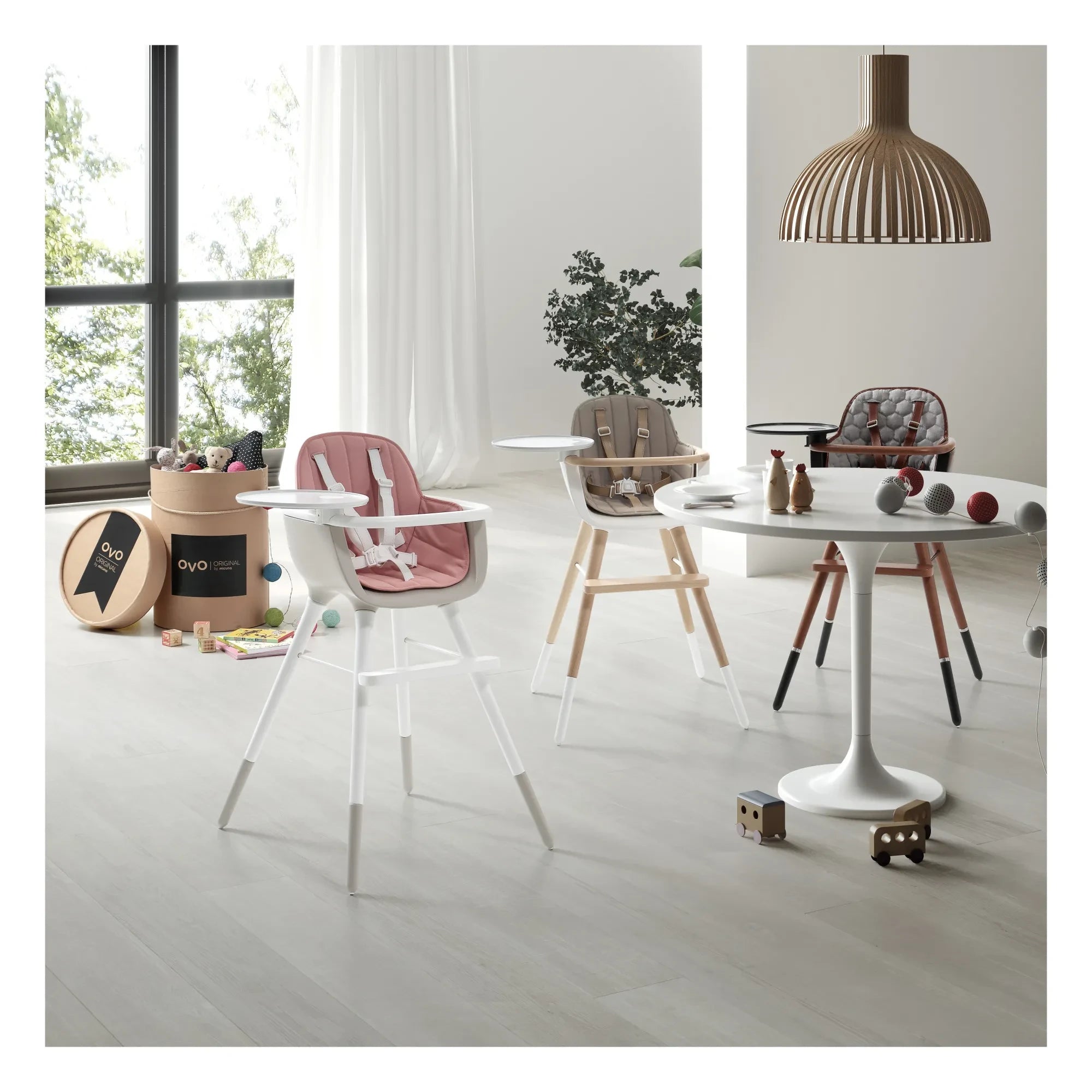 Micuna - OVO LUXE ONE Hochstuhl, Gurt aus beigem Kunstleder | Weiß