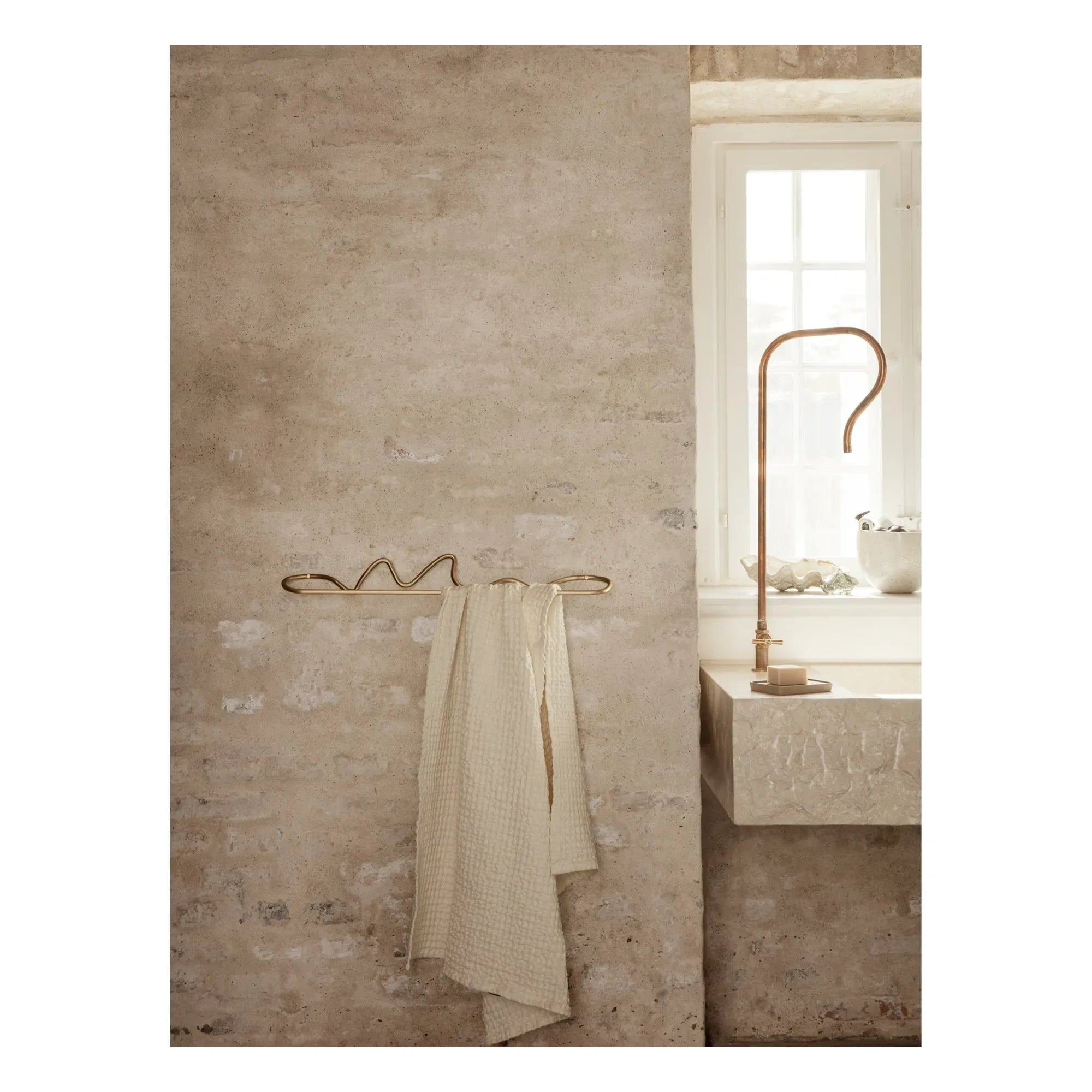 Ferm Living - Curvature Handtuchhalter | Messing