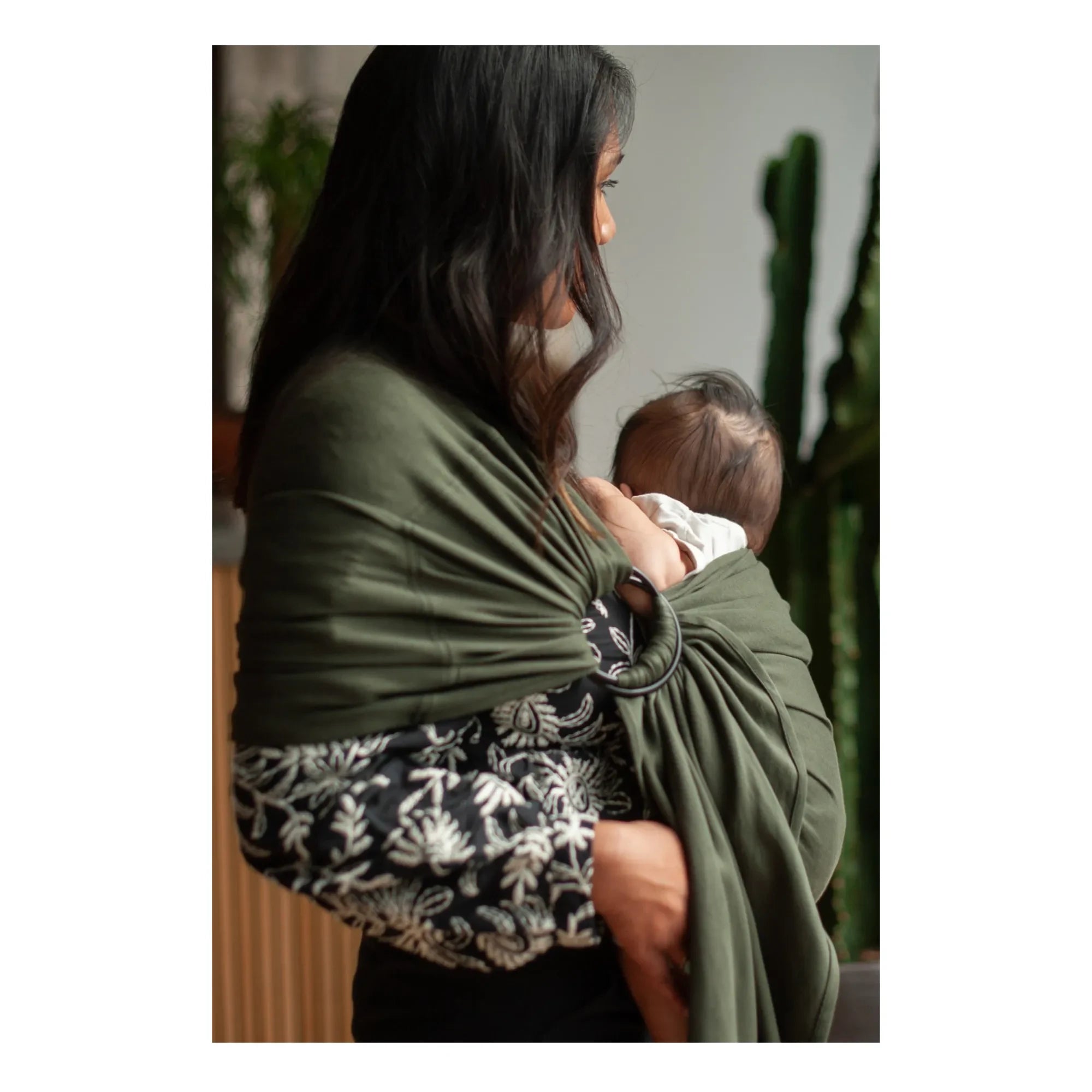 Mama Hangs - Bio-Baumwolle Baby Mulltuch | Olivgrün