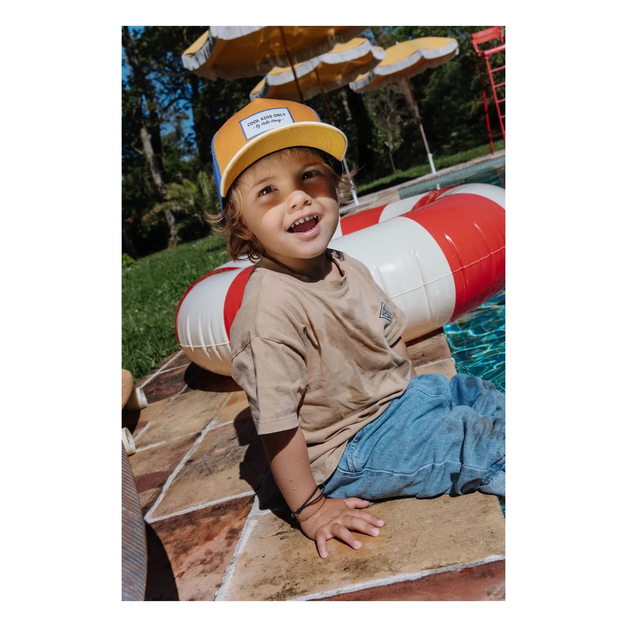 Hello Hossy - Trucker Mini Bio-Baumwoll-Kappe mit gebogenem Schirm | Camel
