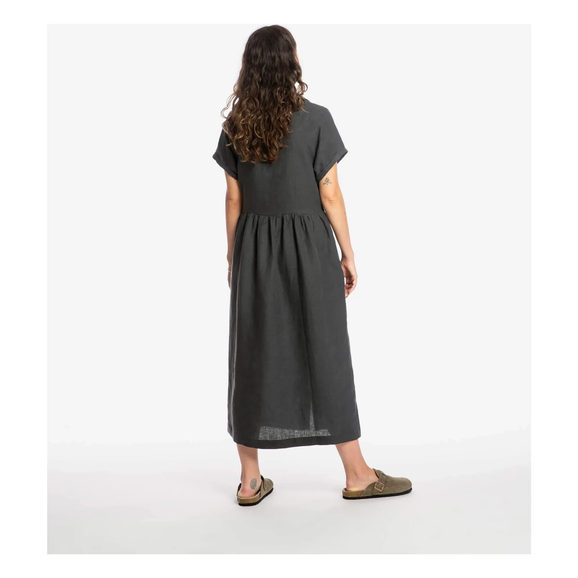 Matona – Leinen Mi-Long Hemdblusenkleid | Schwarz