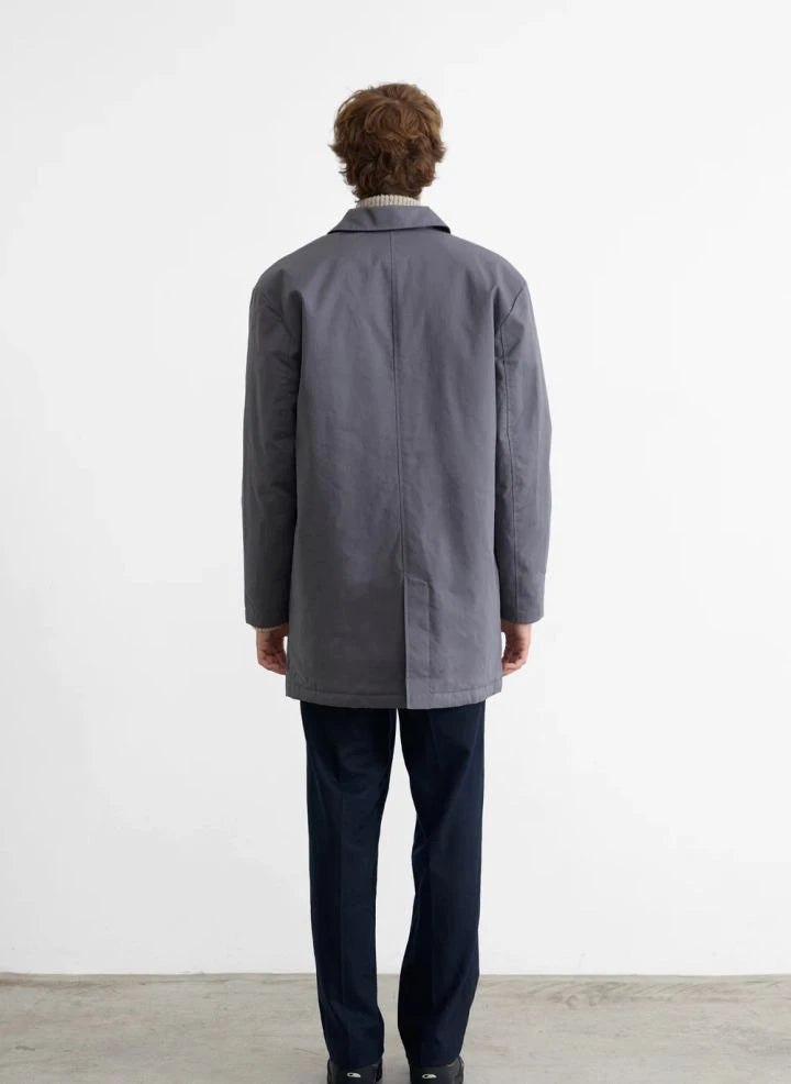 Edmmond Studios - Grauer Trenchcoat Radio