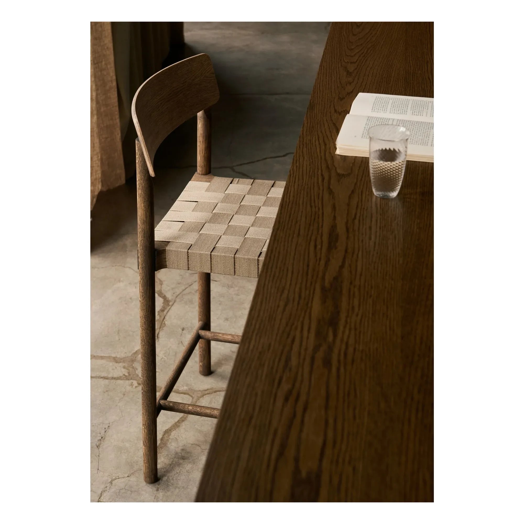 & Tradition - Betty TK12 doğal dokuma bar taburesi 65 cm dumanlı yağlı meşe | Chêne fumé