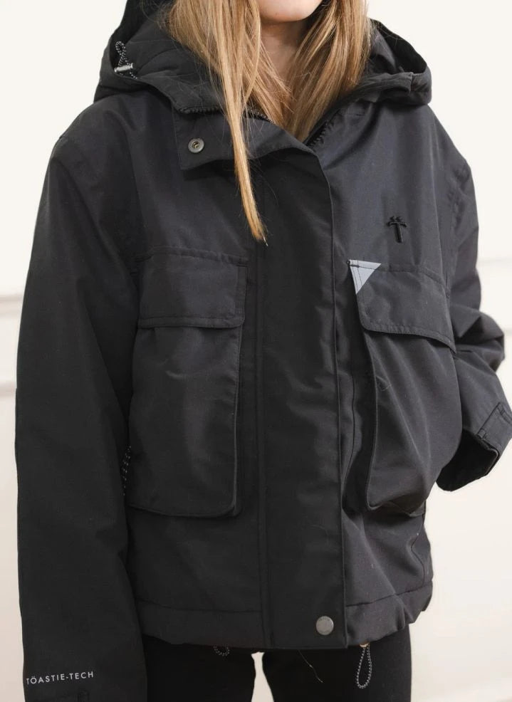 Töastie - Aus recyceltem Futterstoff gefütterte wasserdichte Windjacke | Schwarz