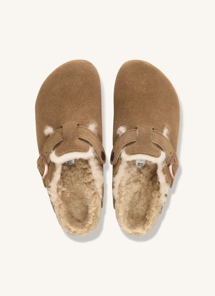 BIRKENSTOCK - Boston Shearling Wildleder Pantoffeln | Taupe braun