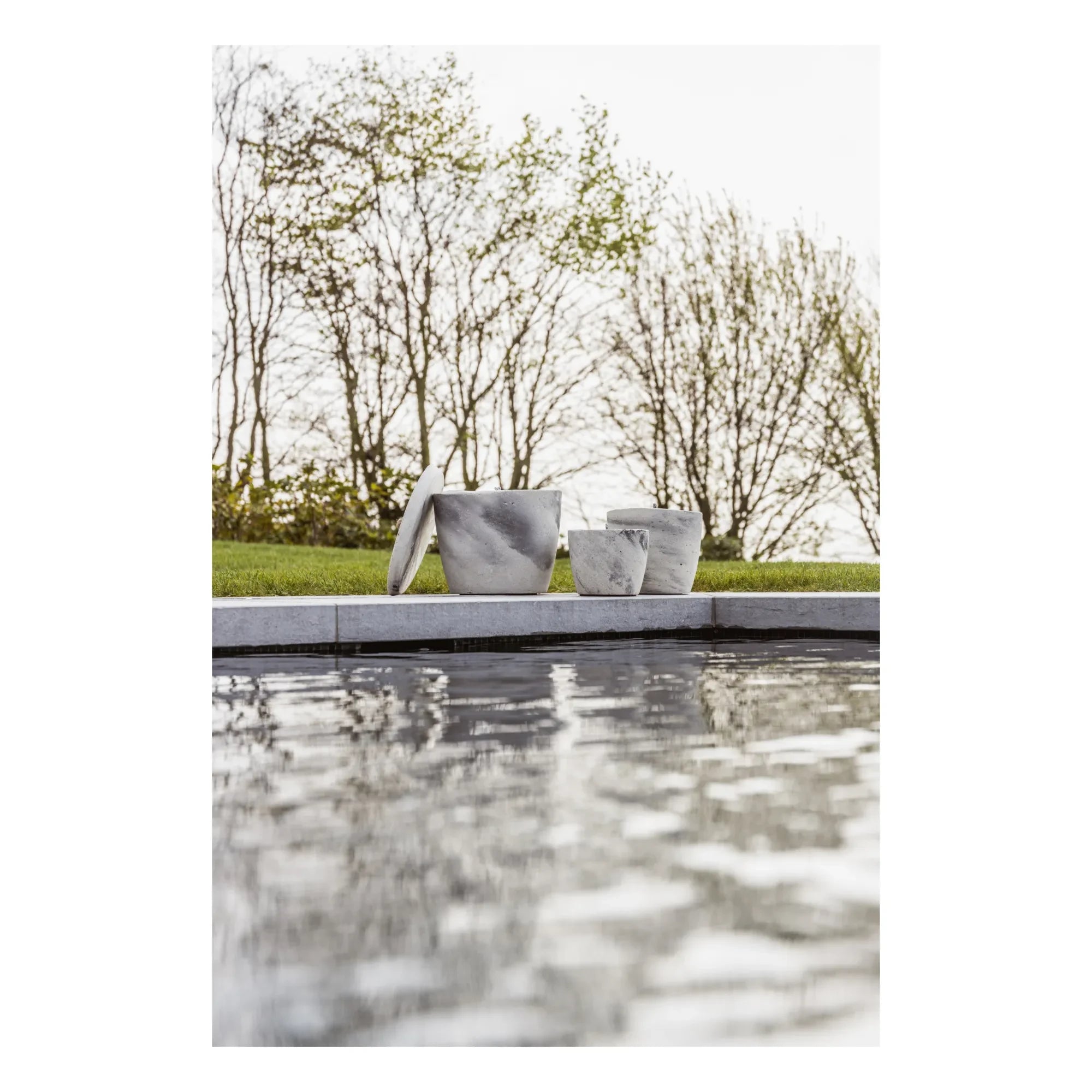 Mon Dada - Outdoor-Kerze mit neutralem Duft | Grau