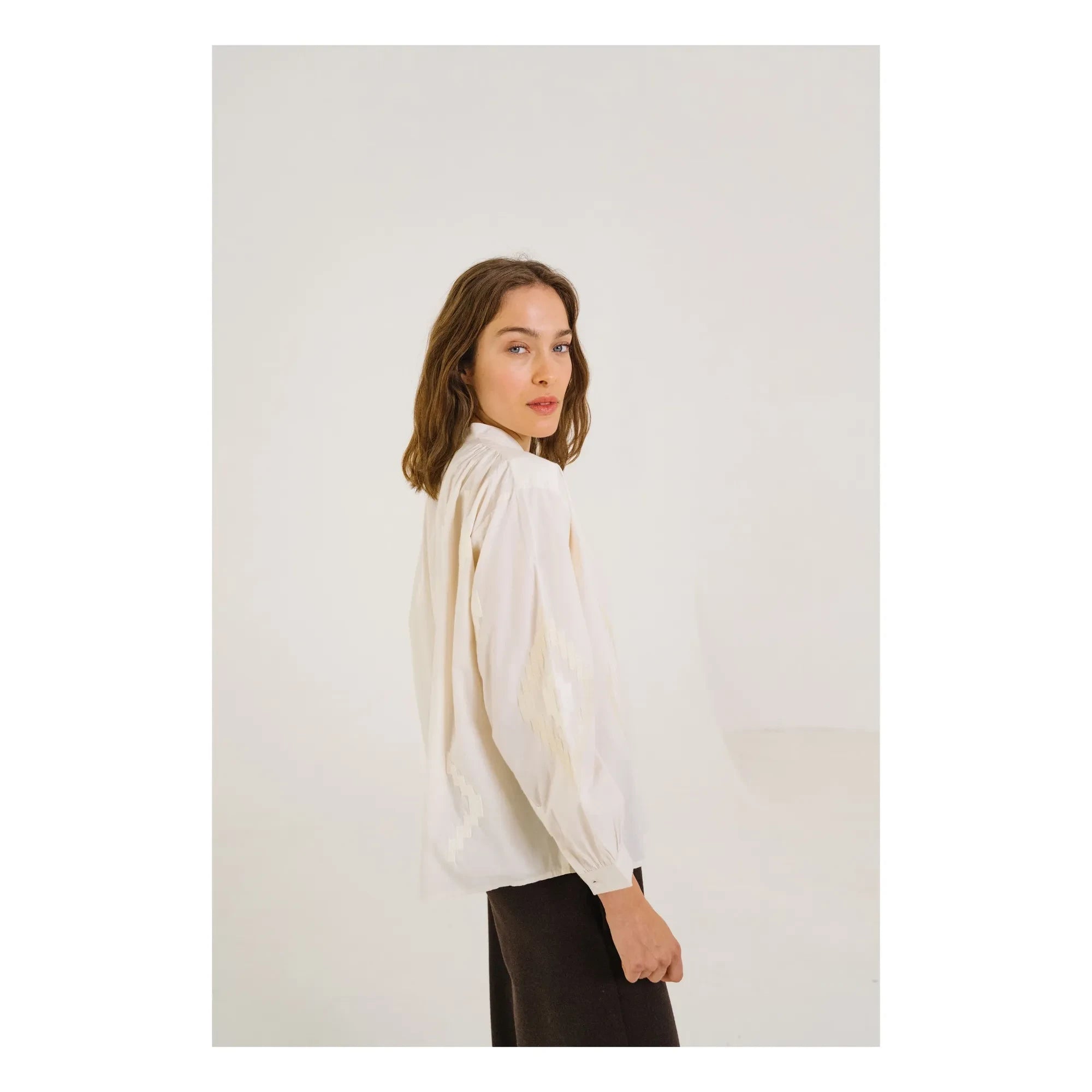 Sacrécoeur - Ella Astra Bestickte Bluse | Ecru