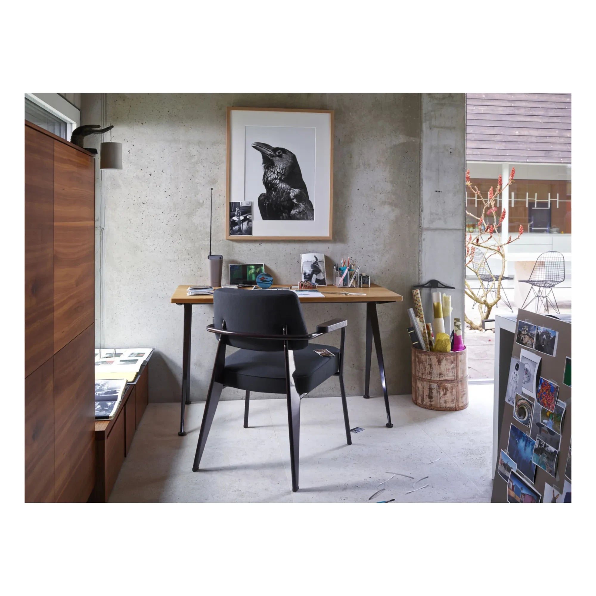 Vitra - Bürostuhl, schwarzes Gestell - Jean Prouvé | Dunkelgrau